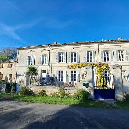 Le Moulin Etourneau - 3 Gites Avec 2 Piscines Champagnac  エクステリア 写真