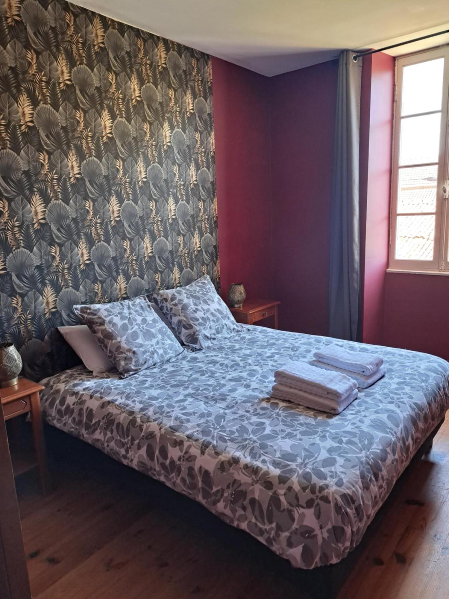 Le Moulin Etourneau - 3 Gites Avec 2 Piscines Champagnac  エクステリア 写真