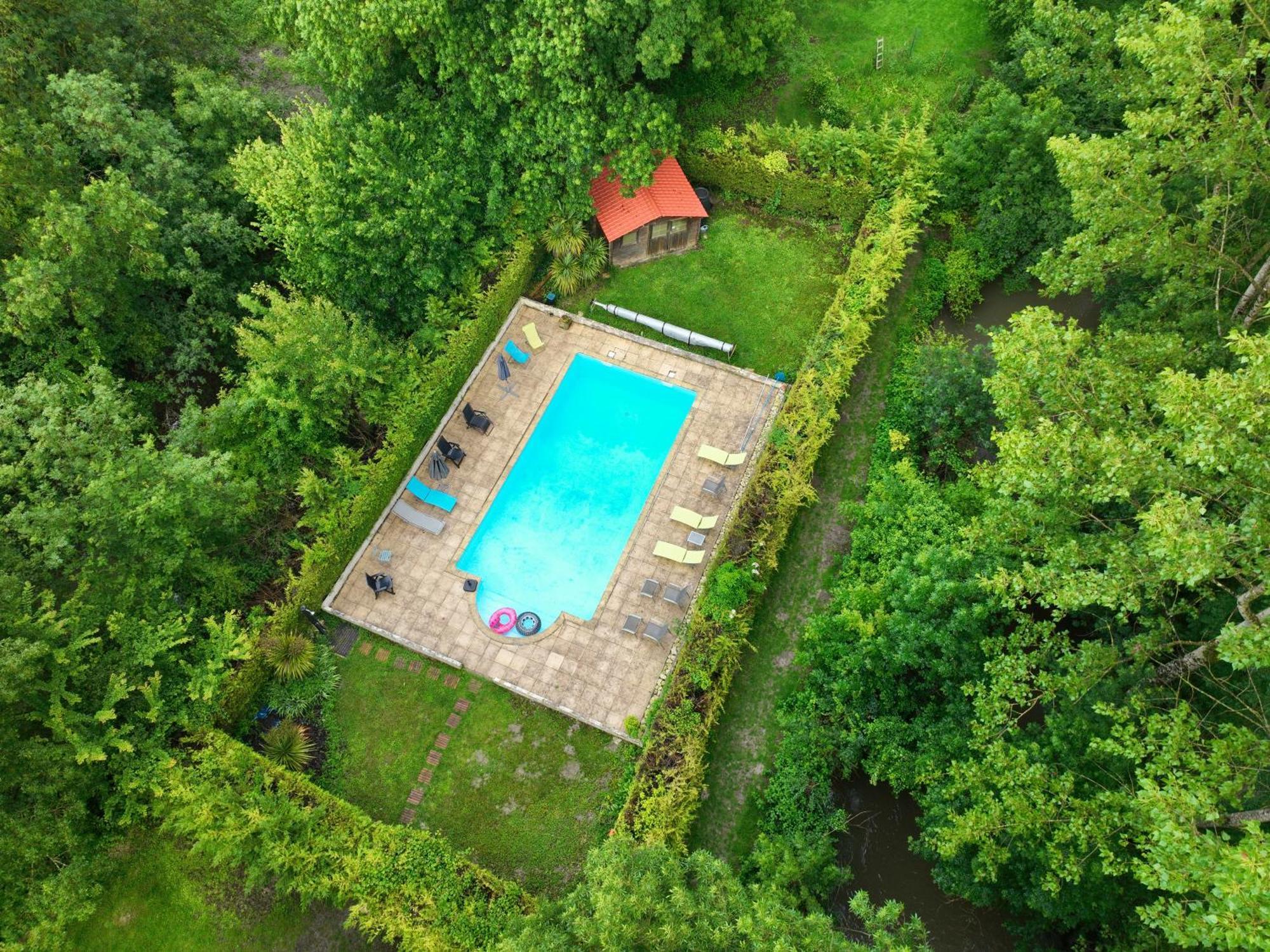 Le Moulin Etourneau - 3 Gites Avec 2 Piscines Champagnac  エクステリア 写真